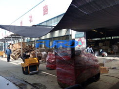 福瑞得機(jī)械微動(dòng)態(tài)--座駕壓路機(jī)、手扶壓路機(jī)、灌縫機(jī)包裝發(fā)貨