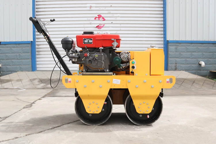 對(duì)于小型手扶壓路機(jī)的這些使用環(huán)境您要明白！